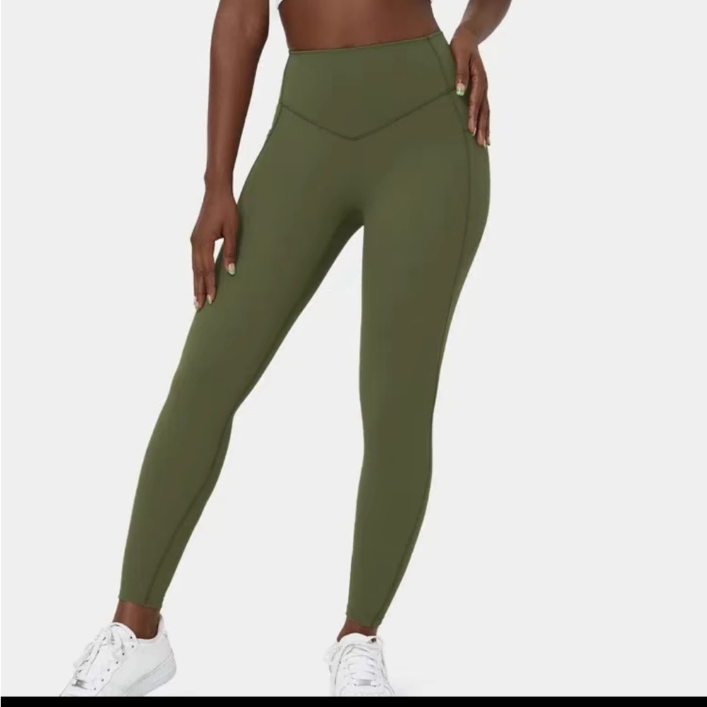 Halara SoCinched legging